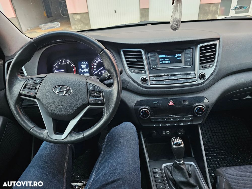 Hyundai Tucson 1.6 T-GDi 4WD 6MT Style - 3