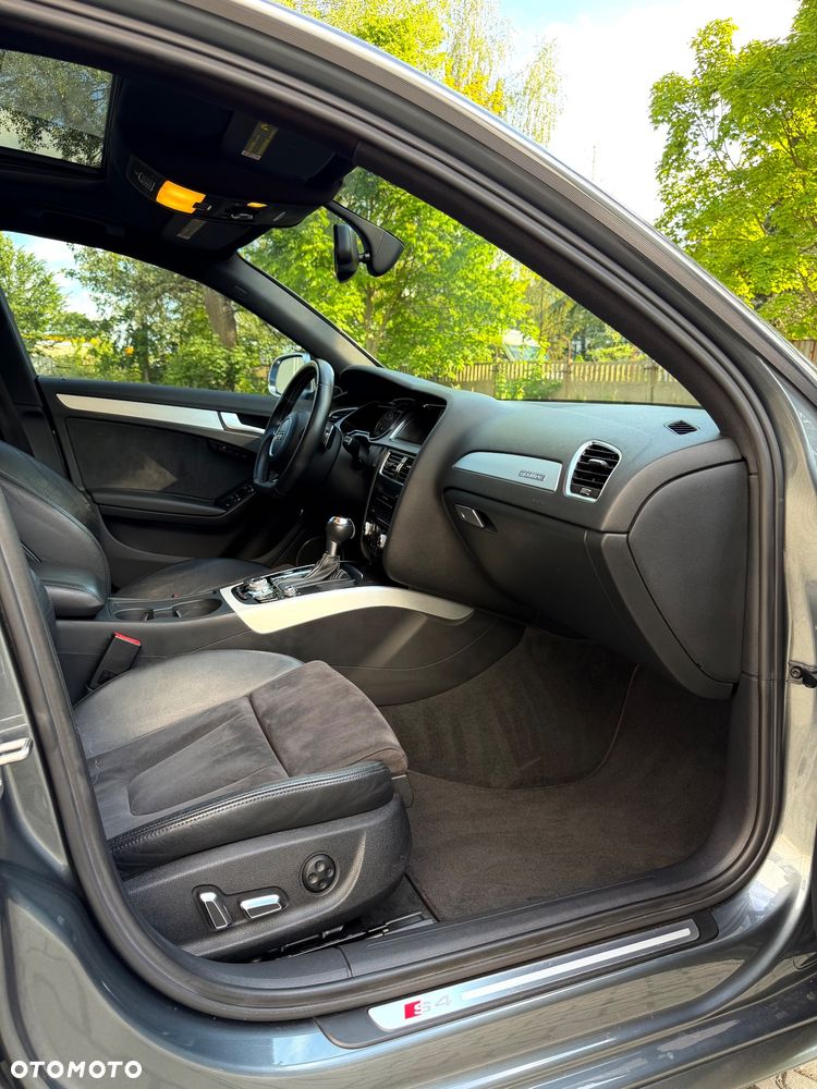 Audi S4 Limousine - 30