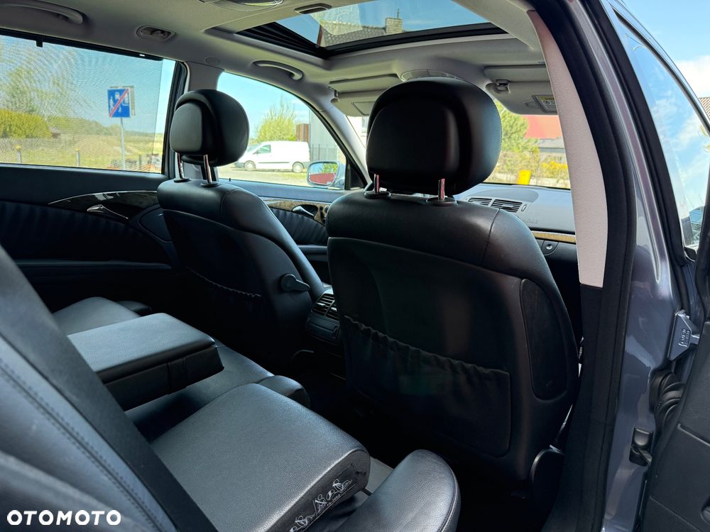 Mercedes-Benz Klasa E 320 CDI T Avantgarde - 21