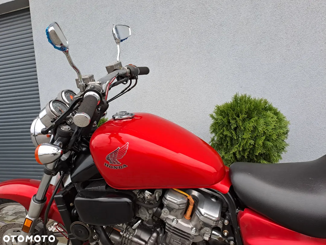 Honda VF - 40