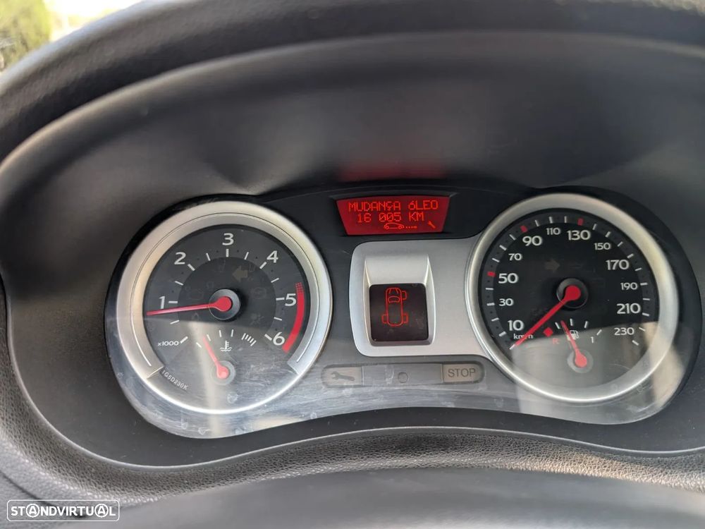 Renault Clio 1.5 dCi Dynamique S - 24