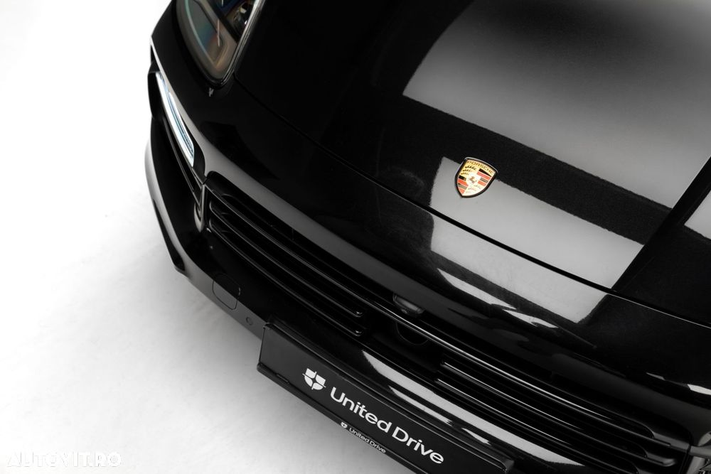 Porsche Cayenne - 6