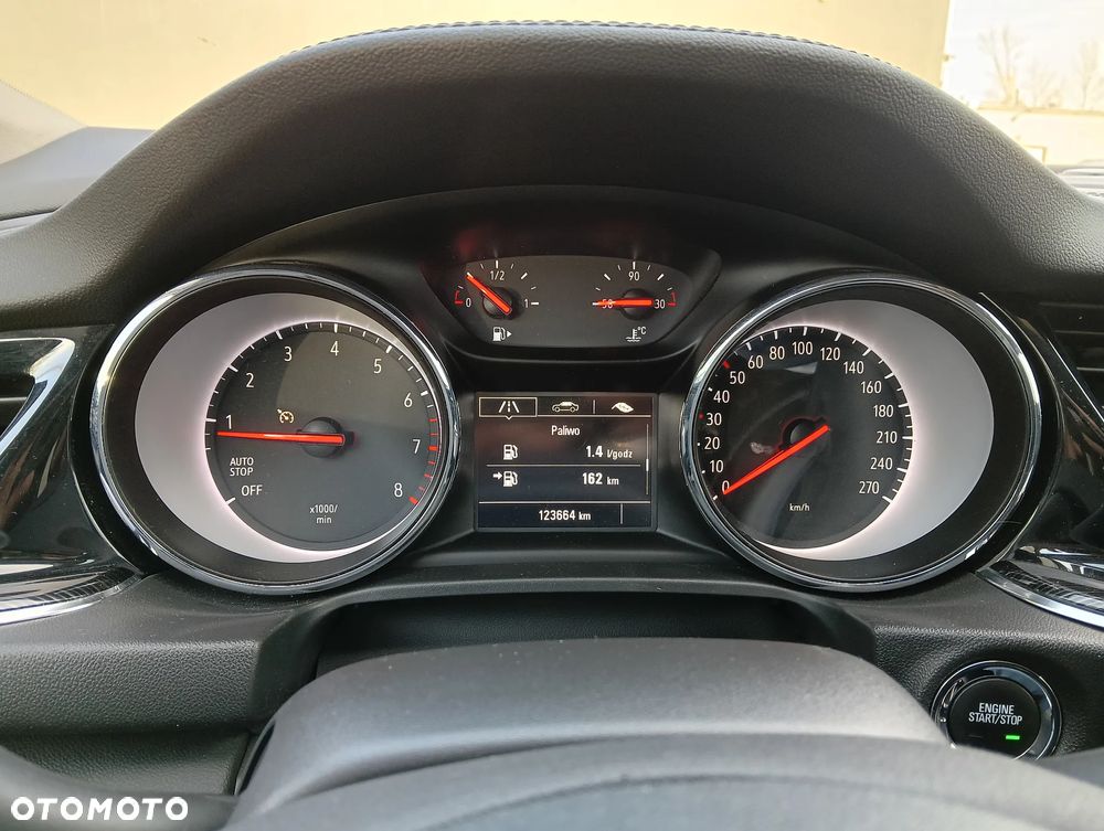 Opel Insignia 1.5 T Enjoy S&S - 12