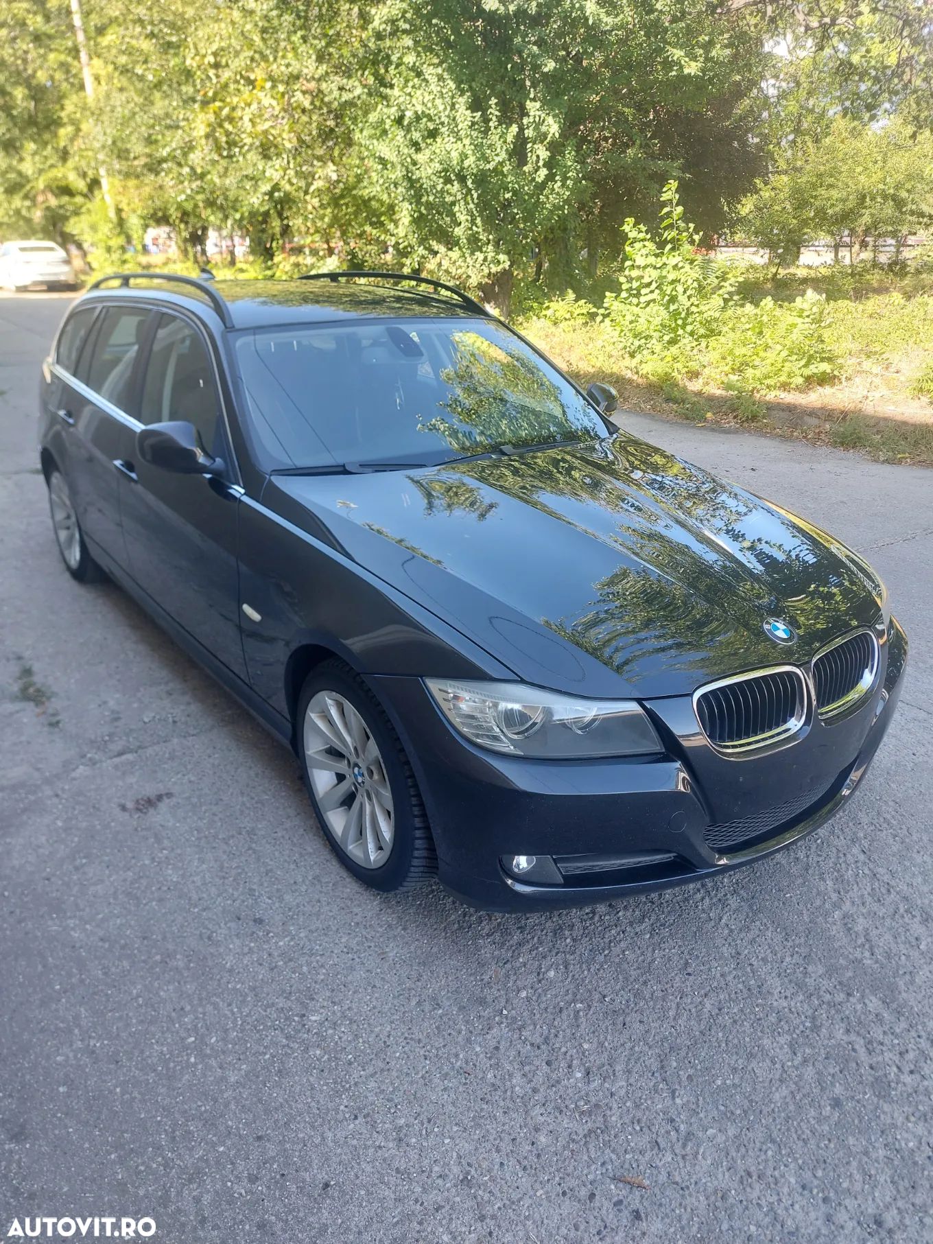 BMW Seria 3 318d DPF Touring Aut. - 1