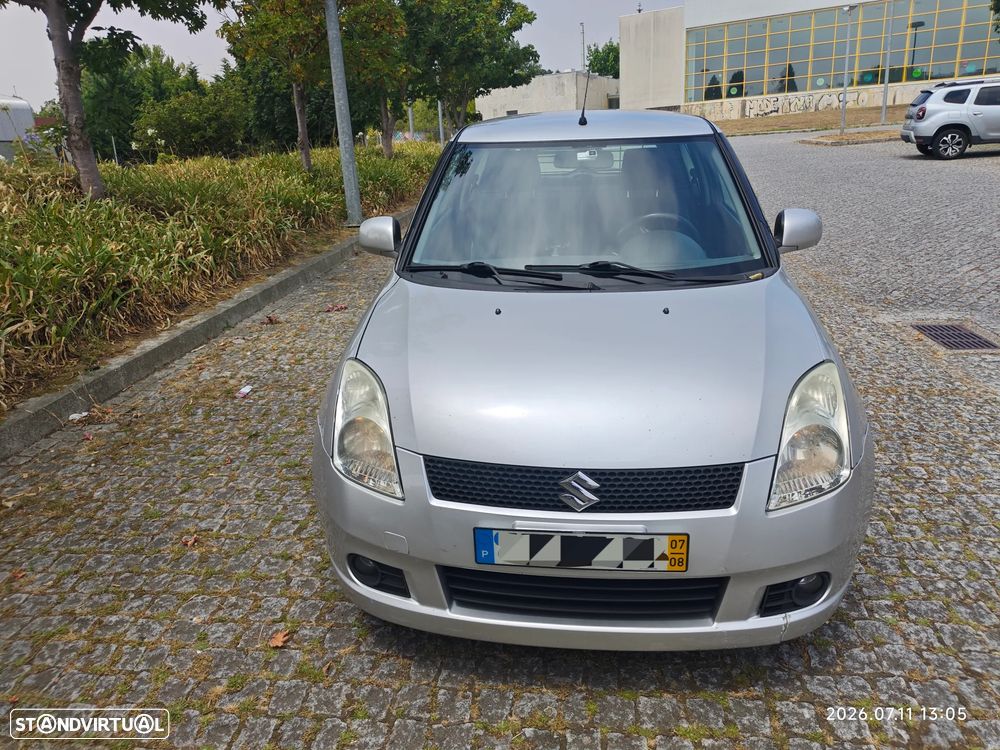 Suzuki Swift - 1