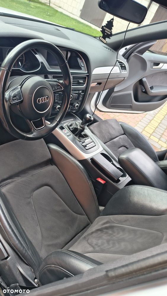 Audi A4 Limousine - 3