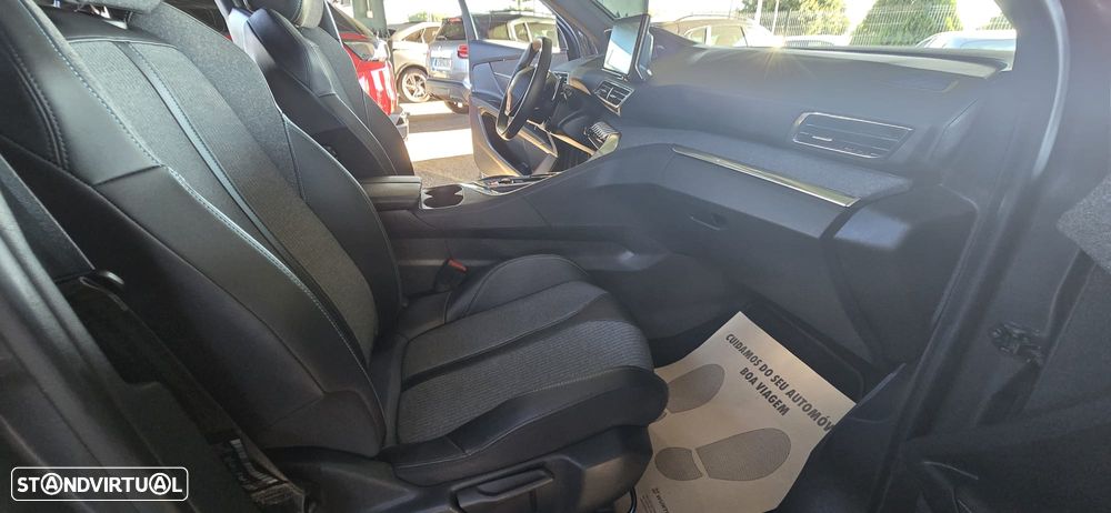 Peugeot 3008 1.6 Hybrid Allure Pack e-EAT8 - 19