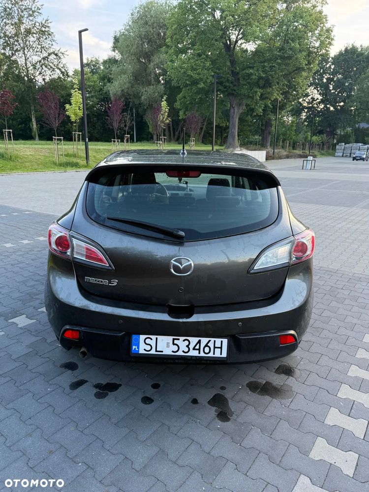 Mazda 3 1.6 Active + - 7