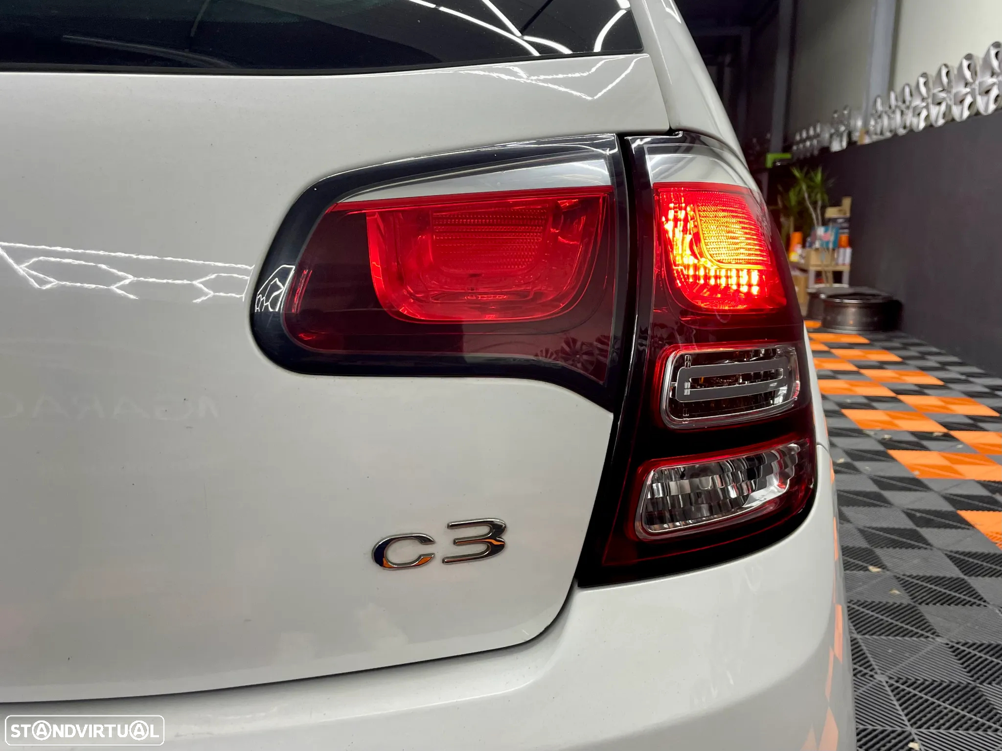 Citroën C3 1.2 VTi Exclusive - 27