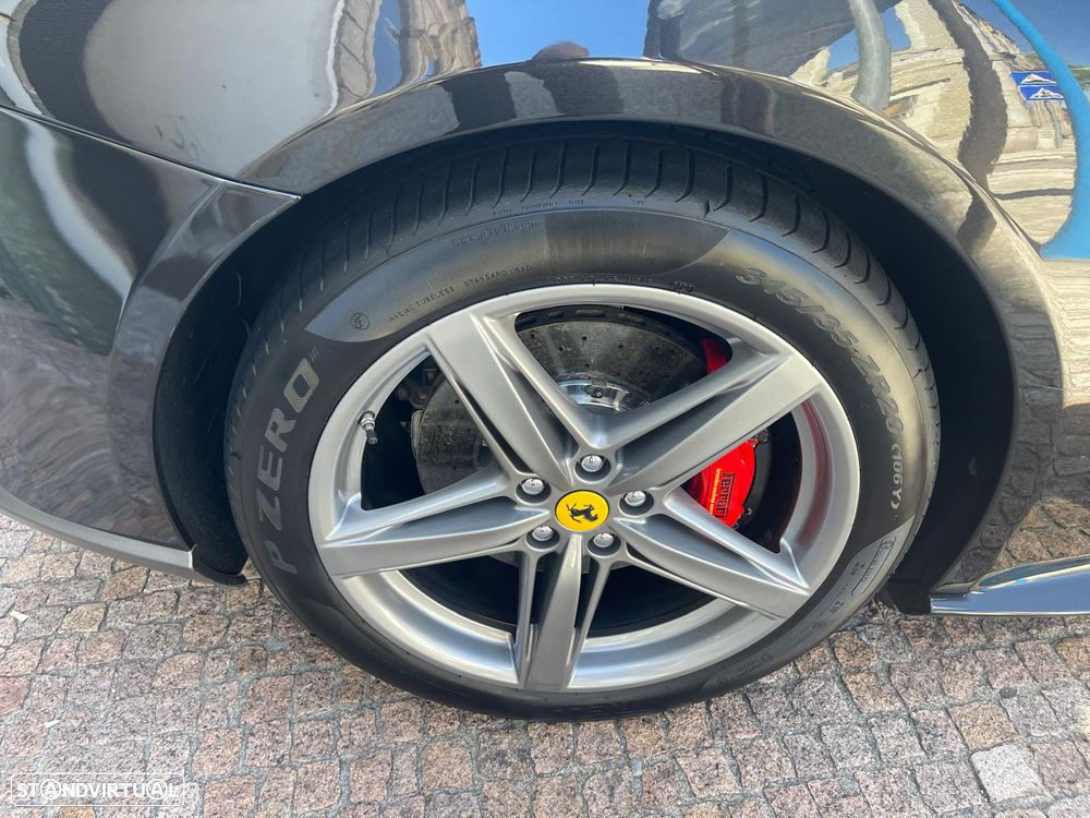 Ferrari F12 Berlinetta Hele - 15