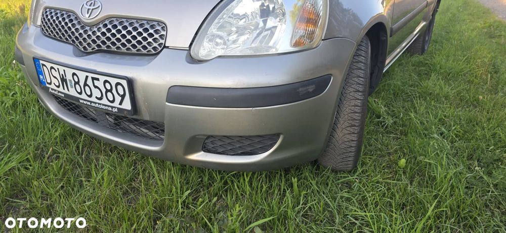 Toyota Yaris 1.0 Base - 10