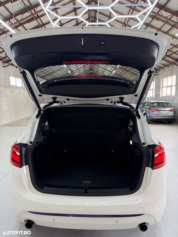 BMW Seria 2 220d Aut. Sport Line - 29