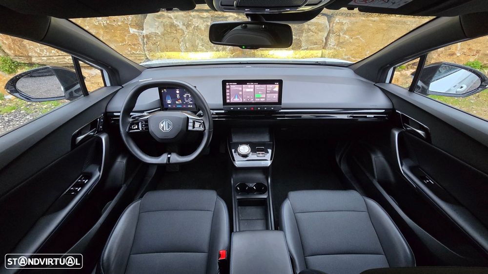 MG MG4 64 kWh Luxury - 9