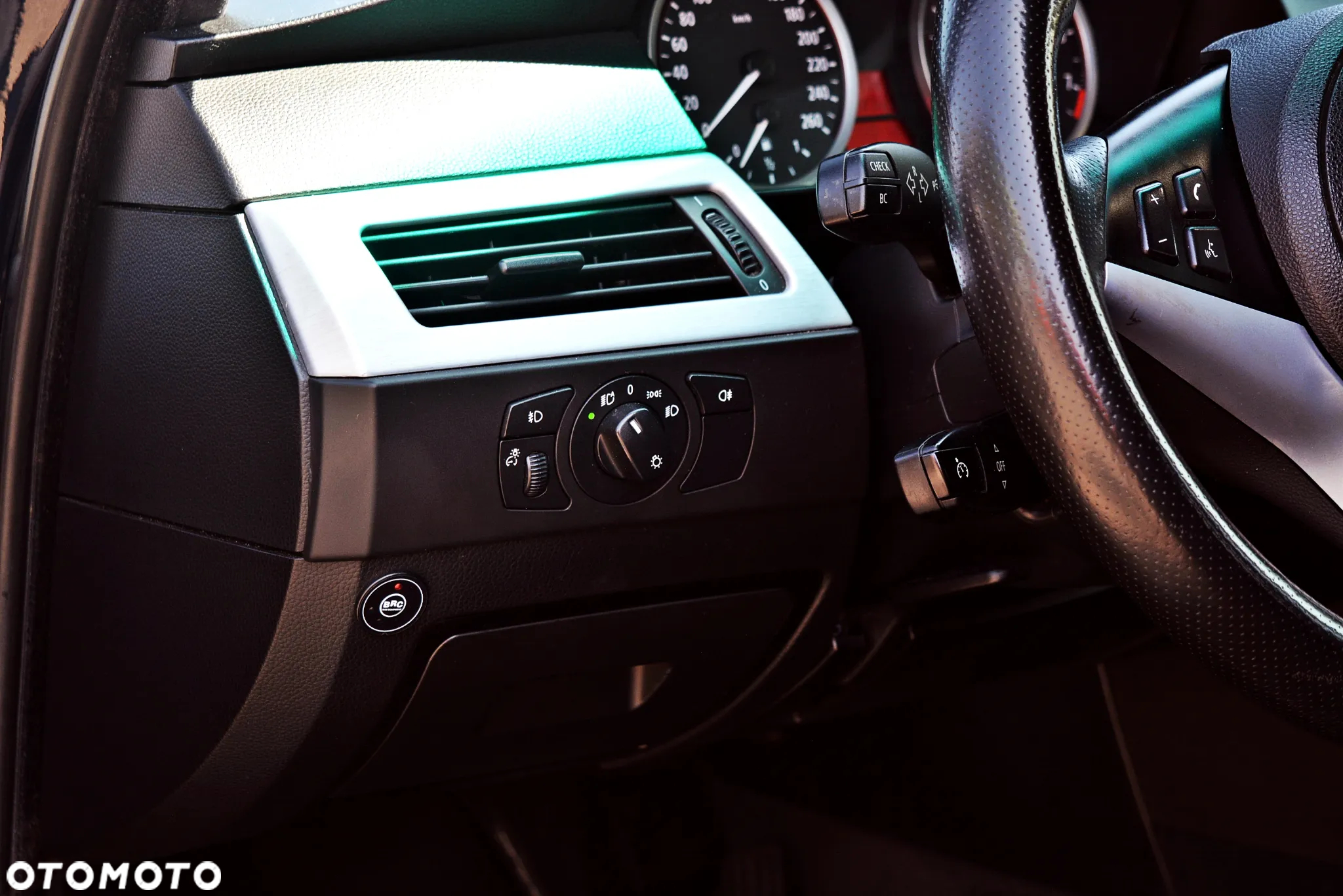 BMW Seria 5 530i Touring - 8