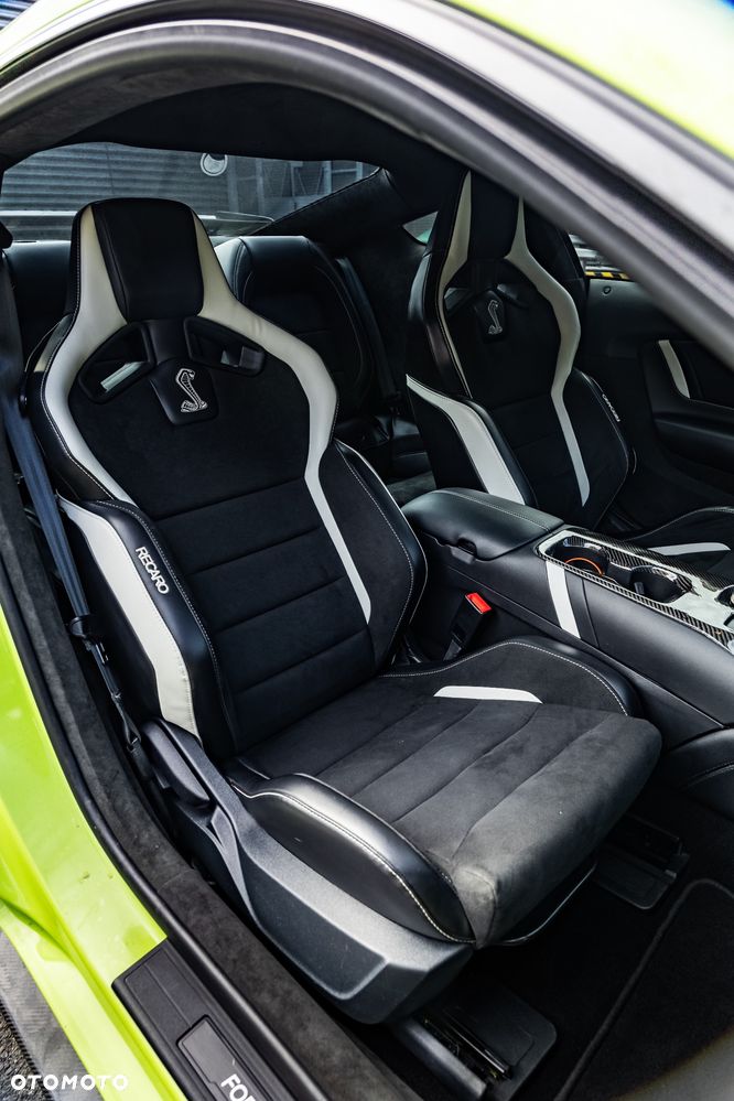 Ford Mustang - 28