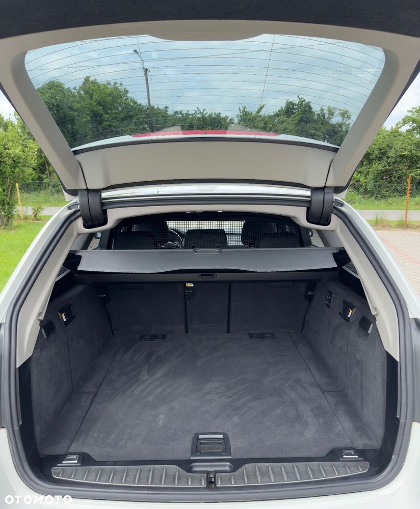 BMW Seria 5 520d Touring Luxury Line - 15
