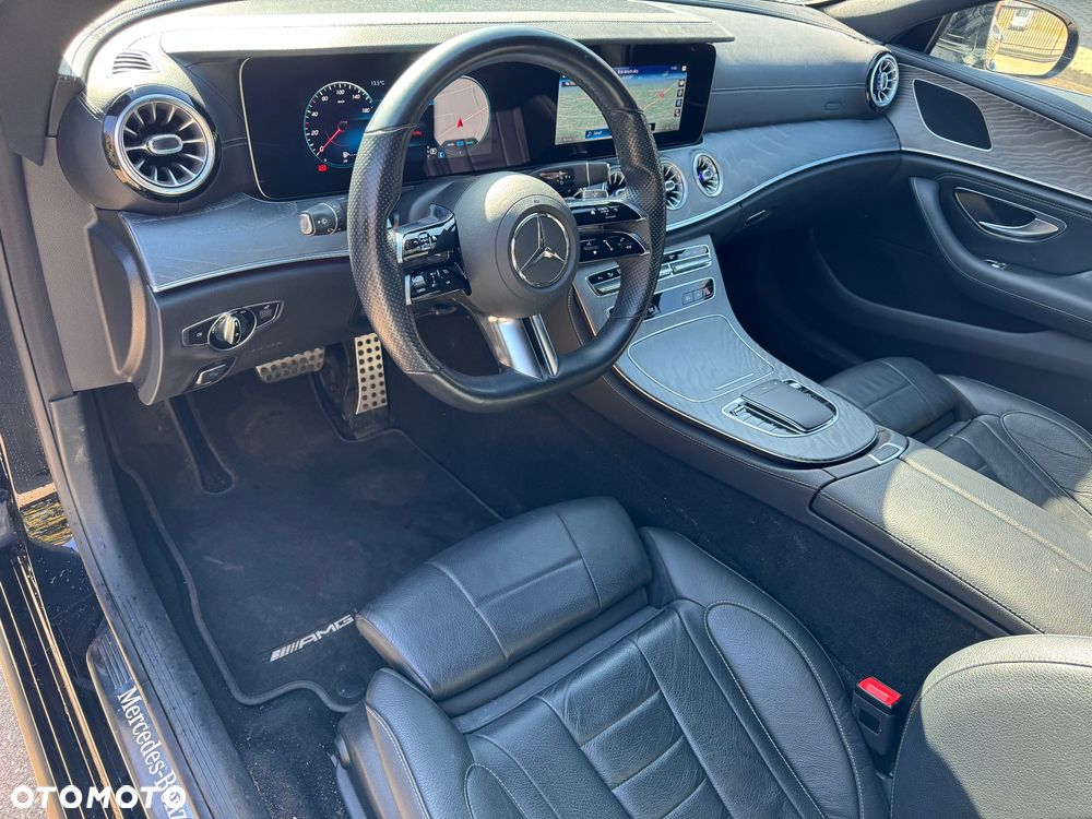 Mercedes-Benz CLS 300 d 4Matic 9G-TRONIC AMG Line - 35