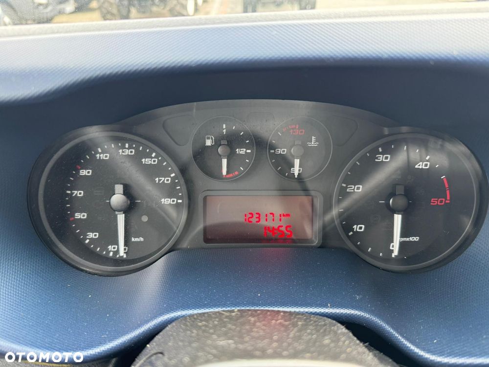 Iveco DAILY 70C18,70C17,,50C17,,50C15,,35C17,,5C15 - 28