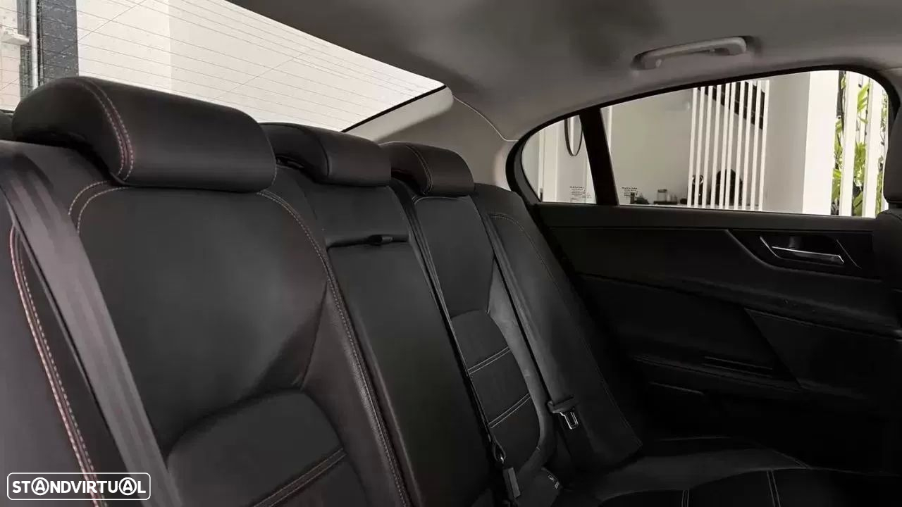 Jaguar XE E-Performance Prestige - 15