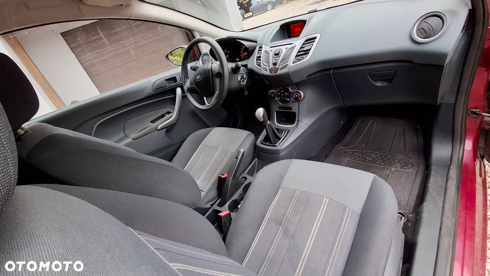 Ford Fiesta 1.25 Ambiente - 22