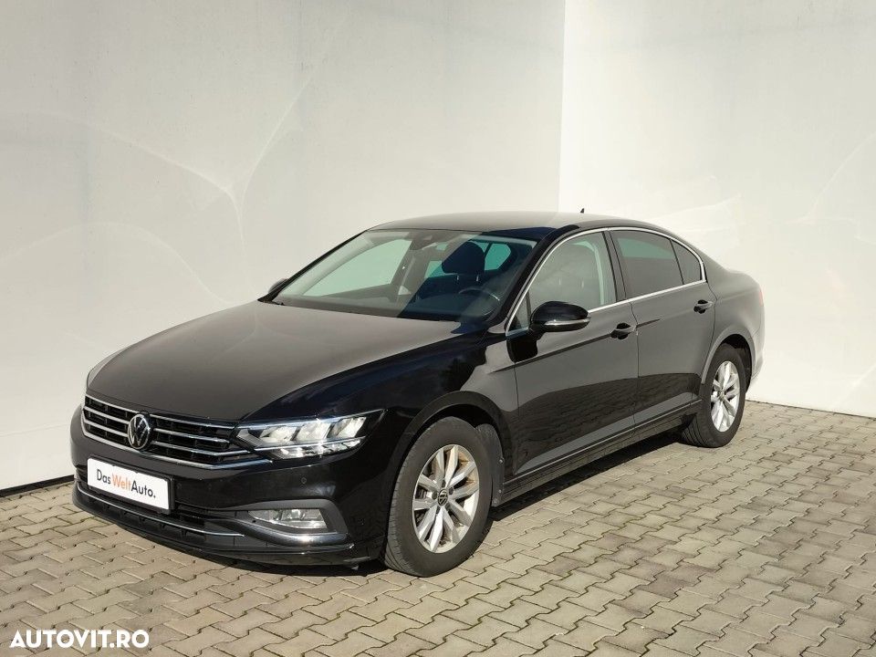 Volkswagen Passat - 1