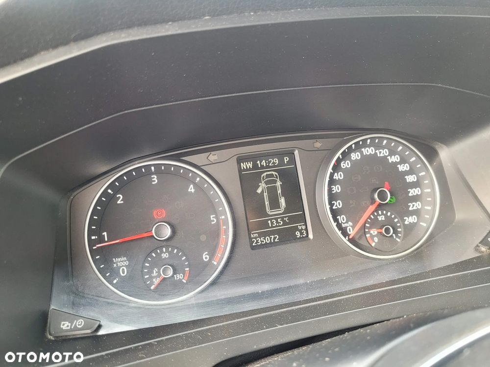 Volkswagen Transporter Long - 11