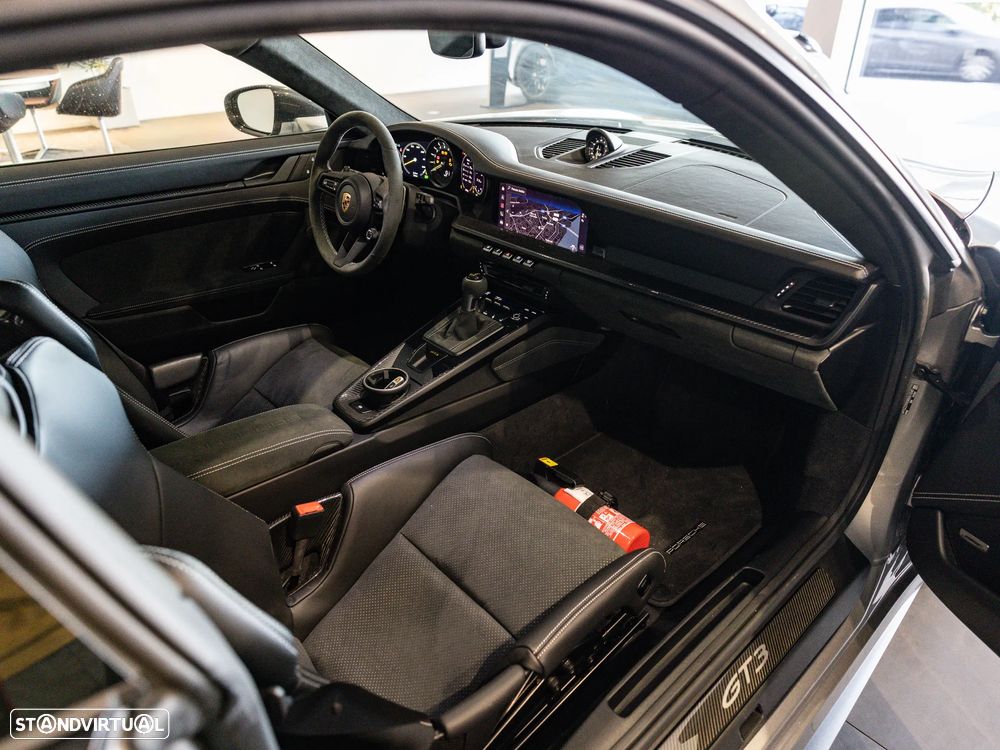 Porsche 911 (992) GT3 PDK - 30