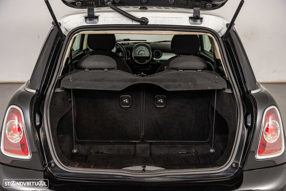 MINI 3 Portas Cooper D - 17