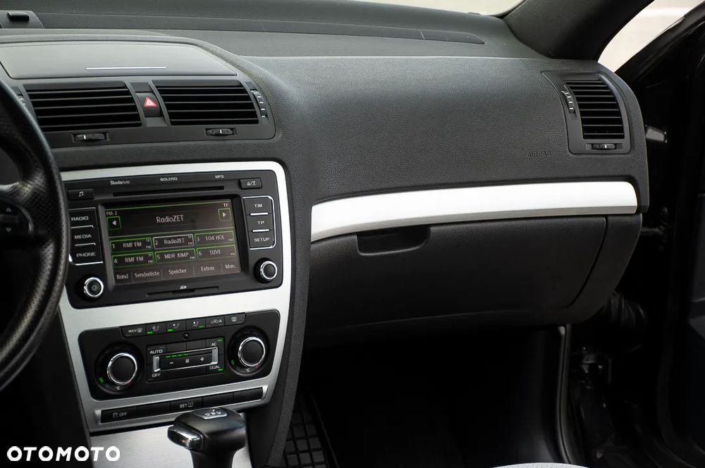 Skoda Octavia 2.0 TDI CR DPF DSG RS - 29