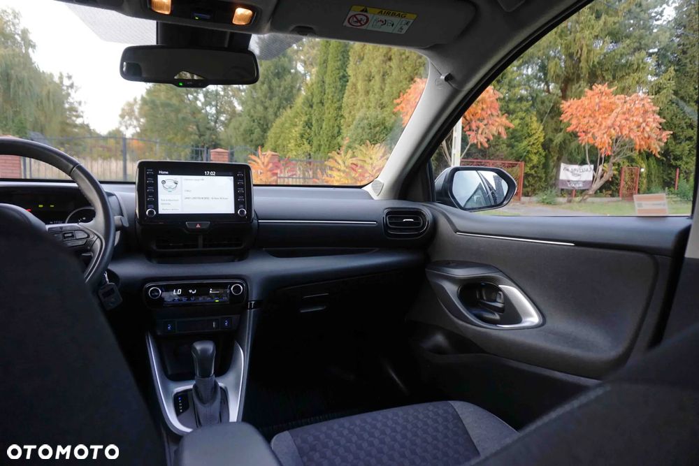 Toyota Yaris Hybrid 1.5 Style - 25