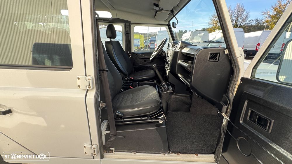 Land Rover Defender 110 DPF Station Wagon E - 43