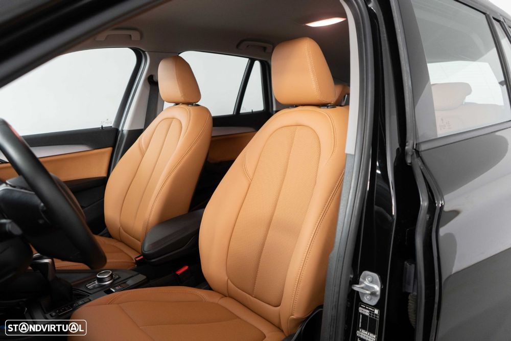 BMW X1 25 e xDrive Corporate Edition - 8