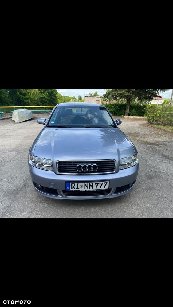 Audi A4 Limousine - 3