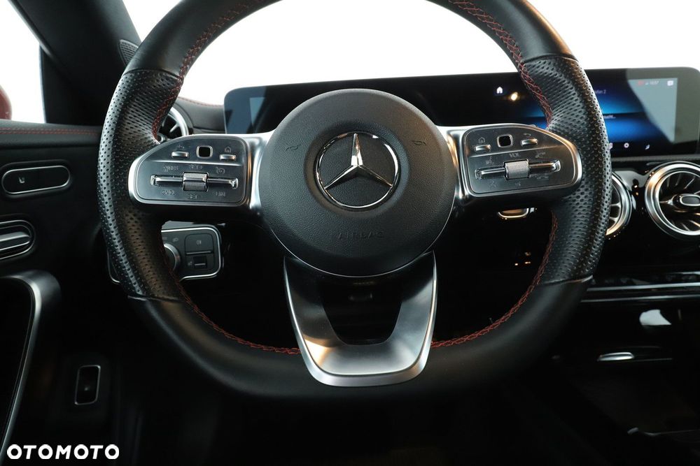 Mercedes-Benz CLA - 10