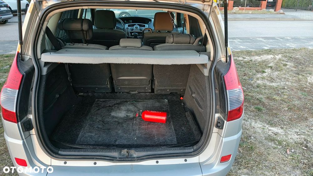 Renault Scenic 1.9 dCi Expression - 9