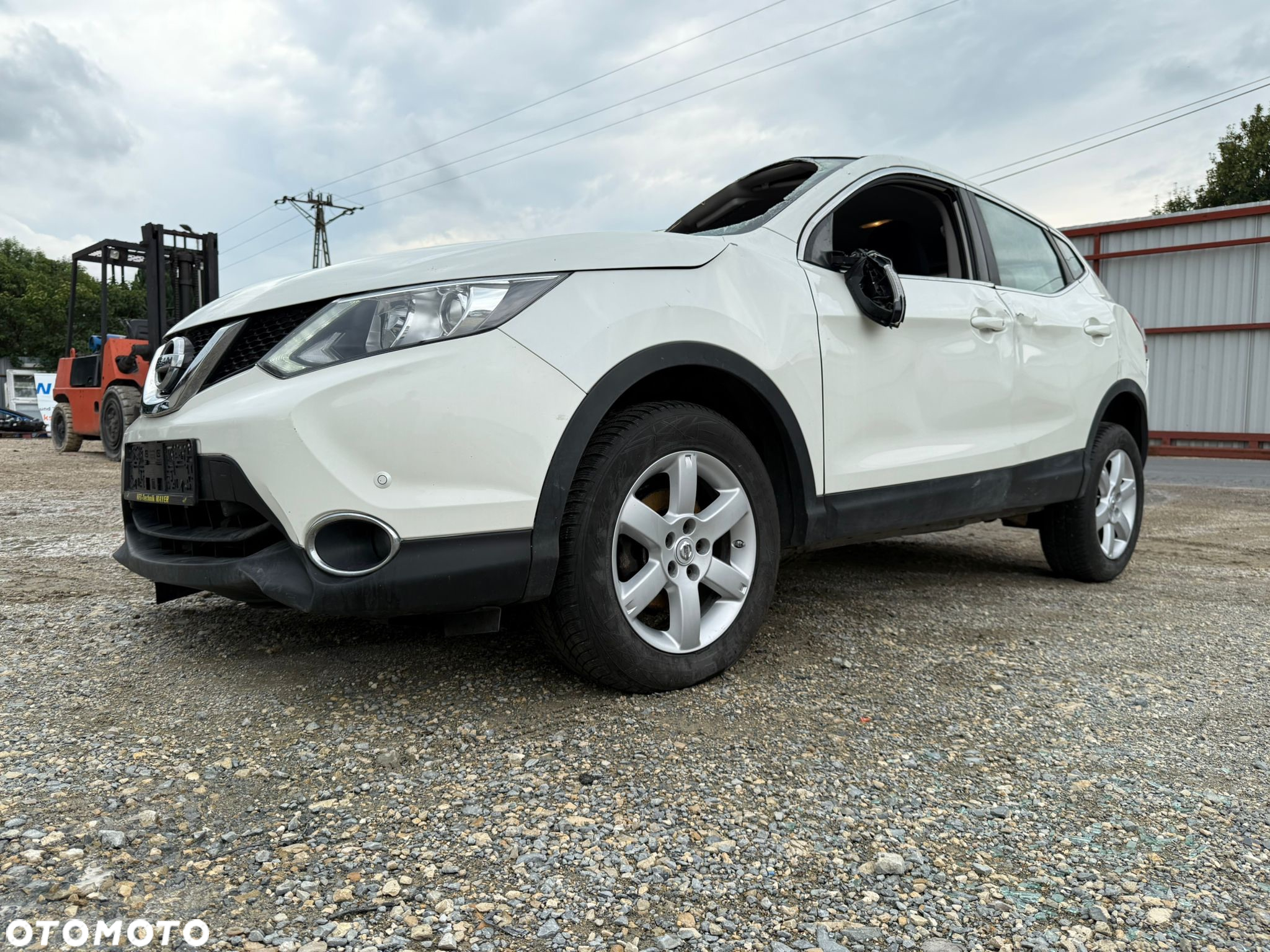 Nissan Qashqai 1.6 dCi TEKNA - 23