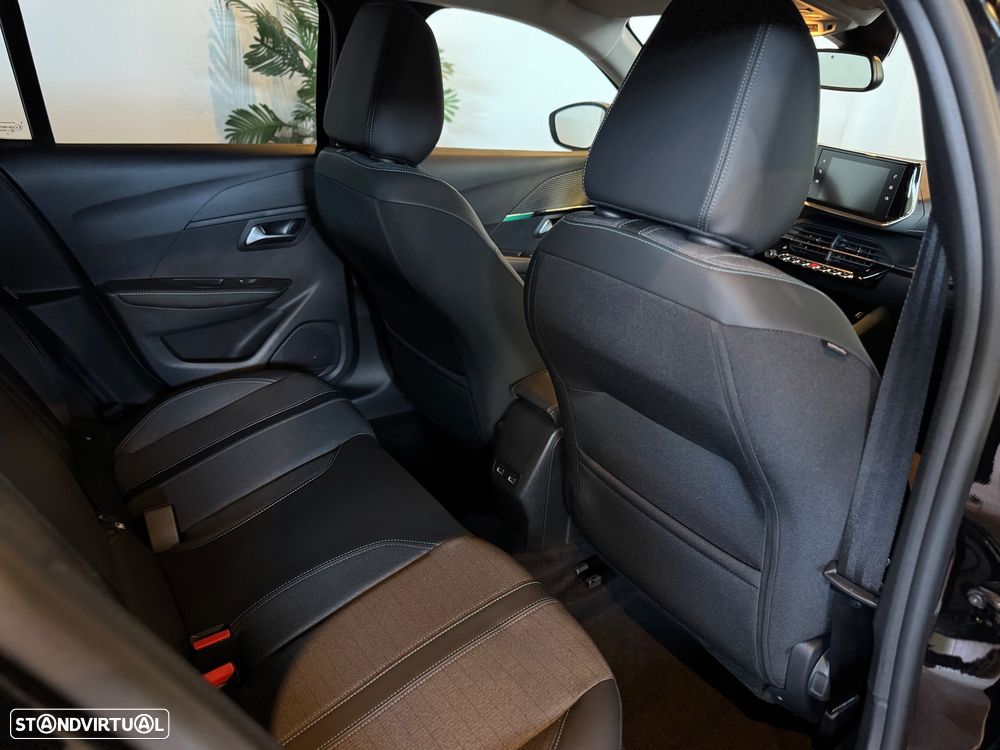 Peugeot e-208 50 kWh Allure - 32