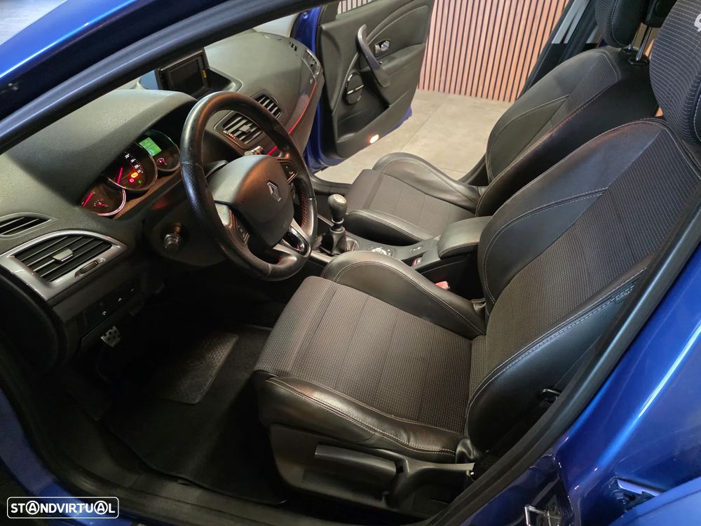 Renault Mégane Sport Tourer 1.5 dCi GT Line - 31