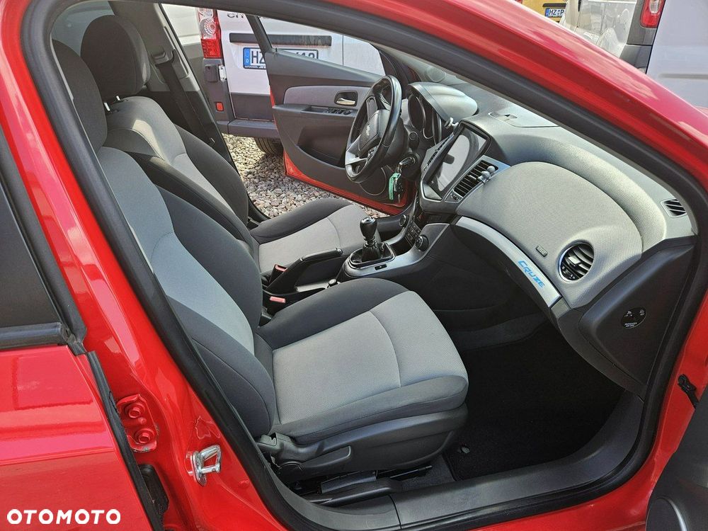 Chevrolet Cruze - 10