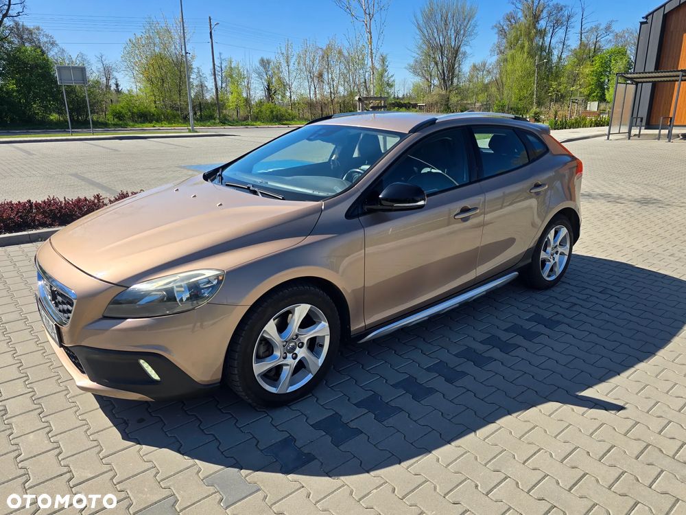Volvo V40 Cross Country D3 Geartronic Momentum - 2