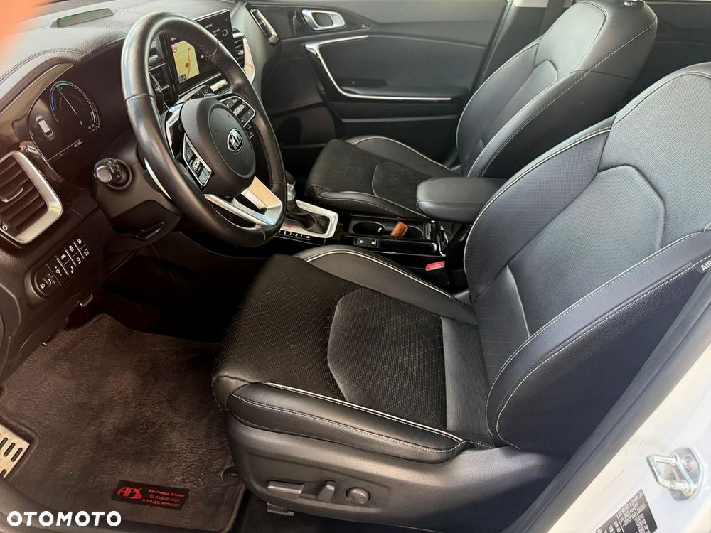 Kia XCeed - 14