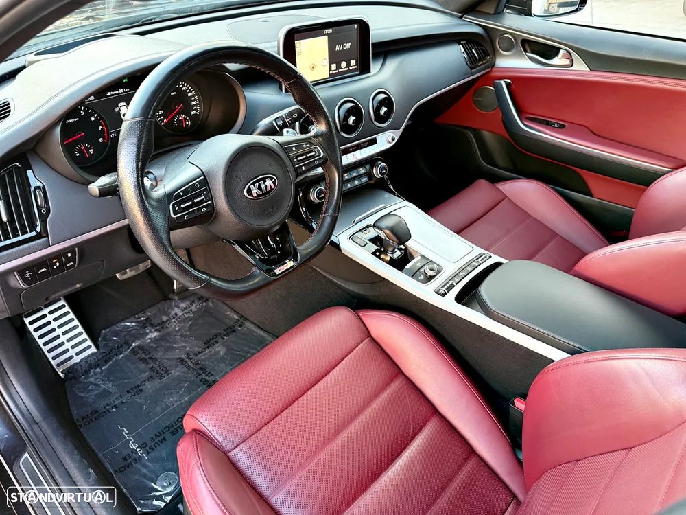 Kia Stinger 3.3 T-GDI GT - 23