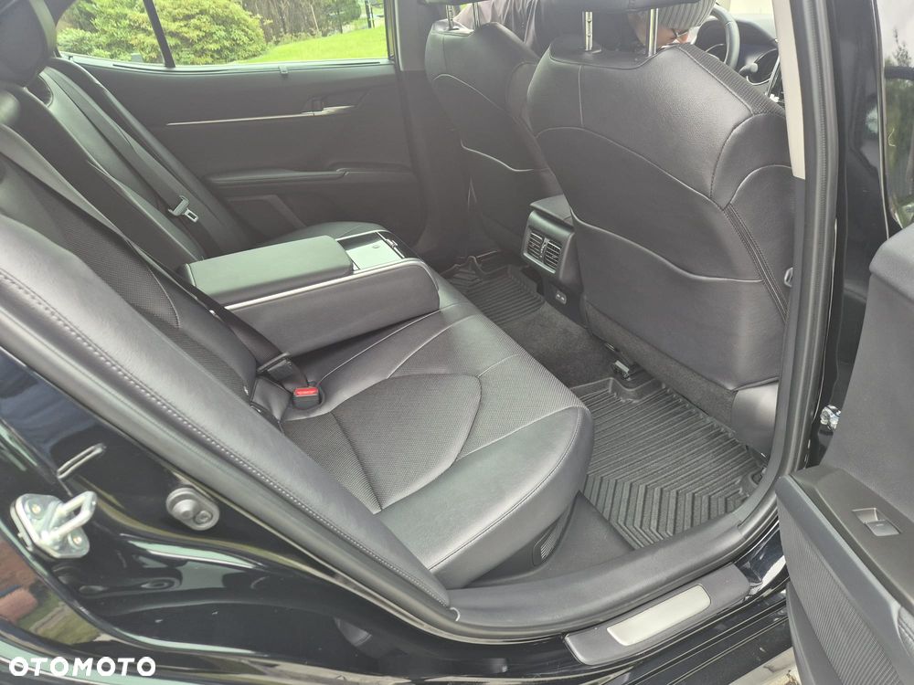 Toyota Camry 2.5 Hybrid Executive CVT - 34