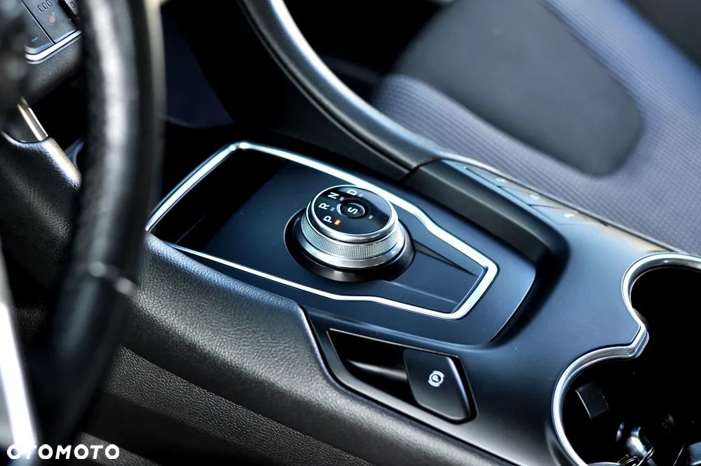 Ford Mondeo SW 2.0 TDCi S&S PowerShift-Aut Titanium - 31