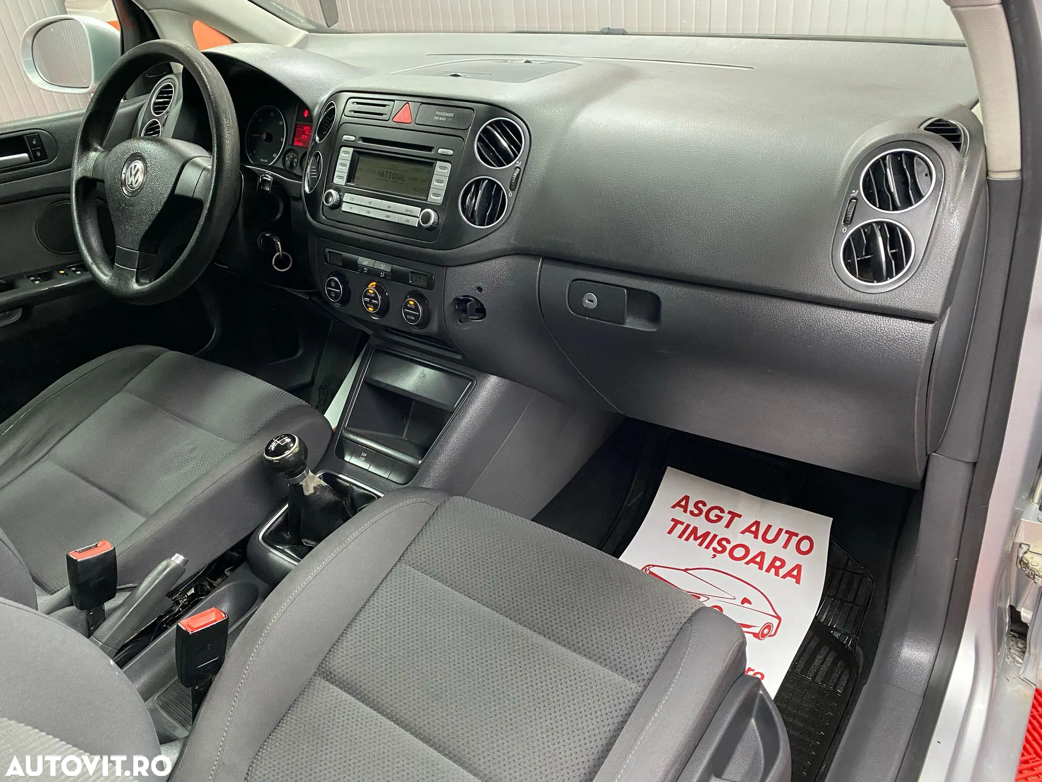 Volkswagen Golf Plus - 10