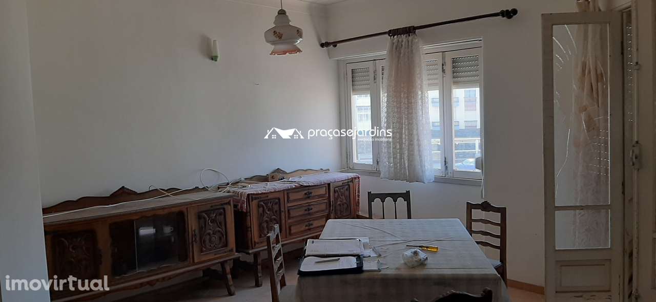 Prédio com 3 Apartamentos - Grande imagem: 3/46