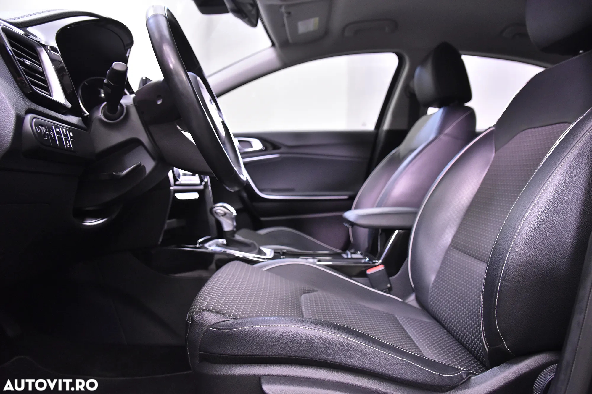 Kia XCeed - 23