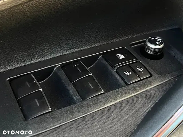 Toyota Corolla 1.8 Hybrid Comfort - 39