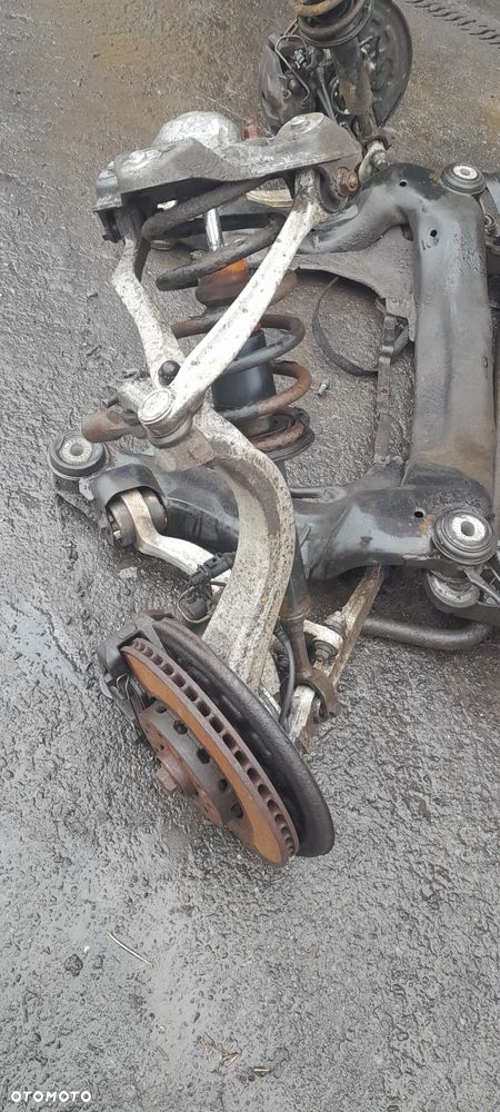 Zwrotnica prawa / Lewa Volkswagen Passat B5 lift, A4 B6 !! - 2