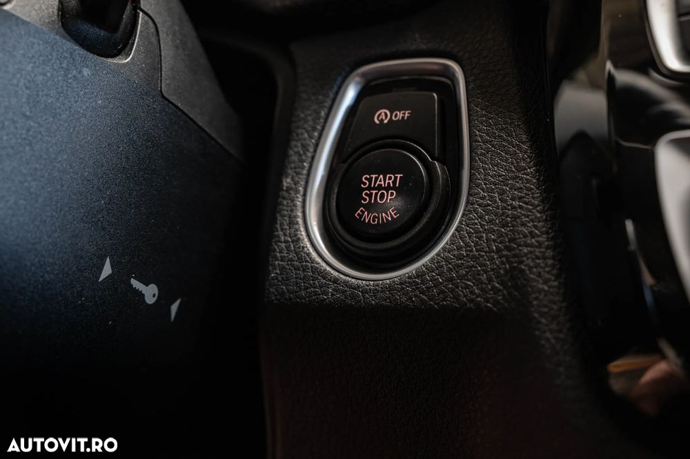 BMW Seria 3 325d Aut. Sport Line - 30